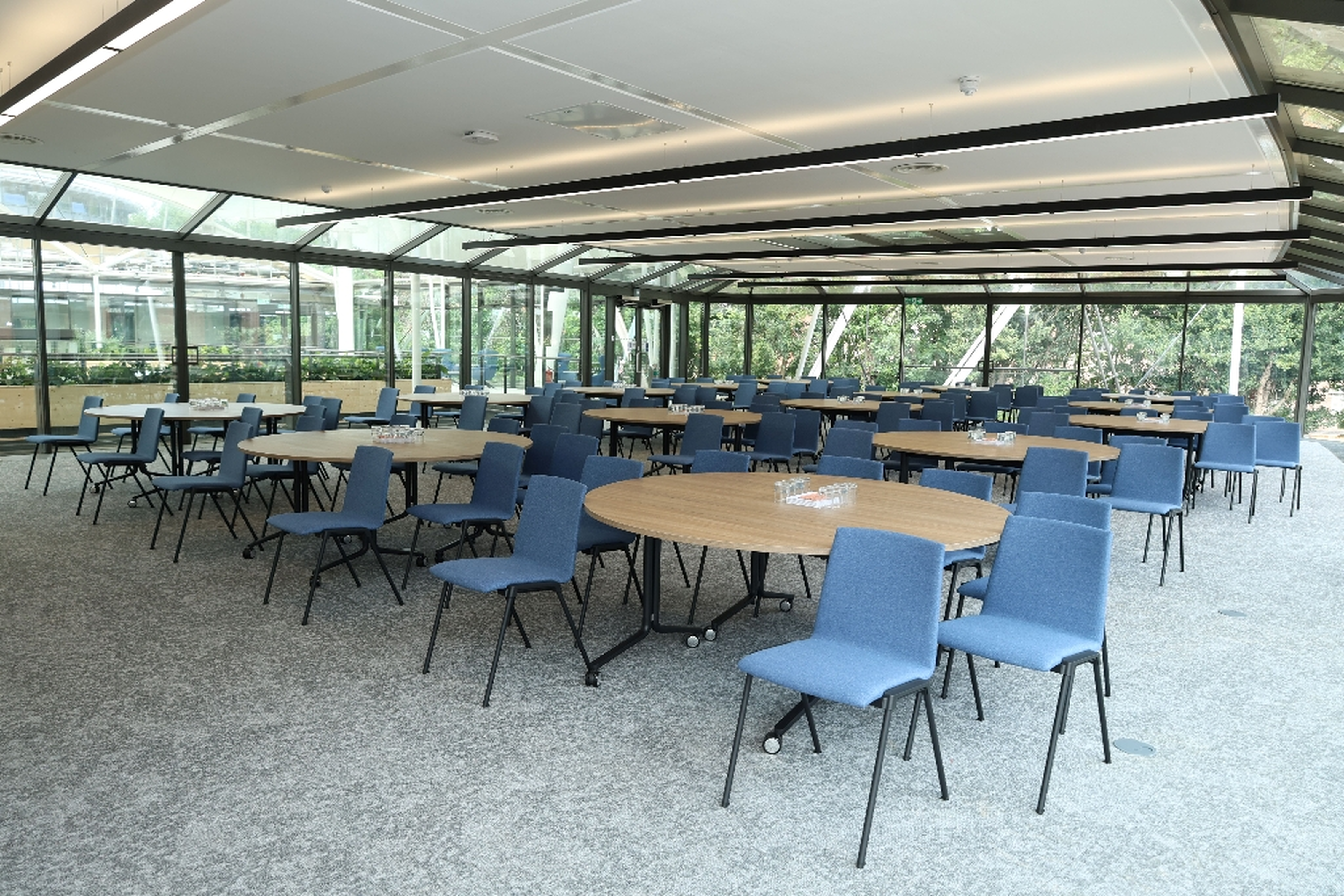 Canal View room with chairs and tables